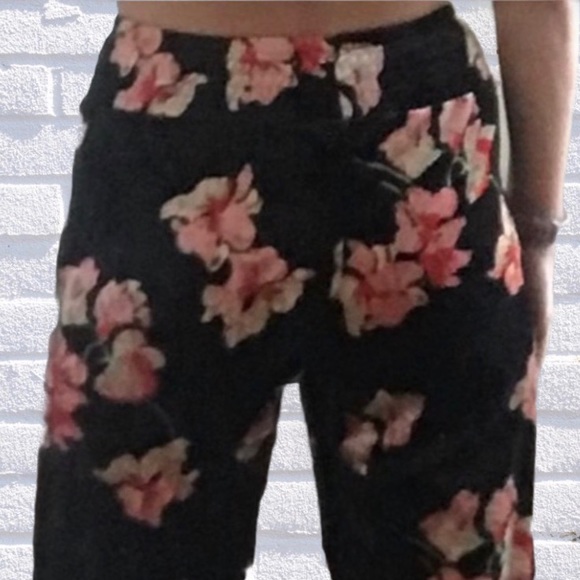 Indigo Rein Black Velour Floral Palazzo Wide Leg Pants NWT - Picture 2 of 9